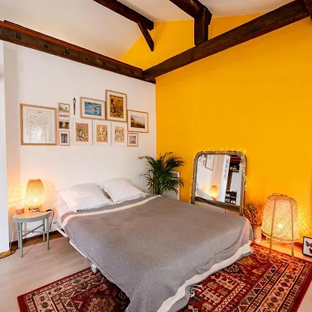 Charming Close To Republique Apartment
